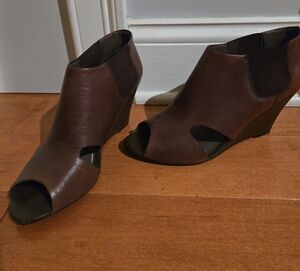 Elegant Brown Peep-Toe Wedge Booties